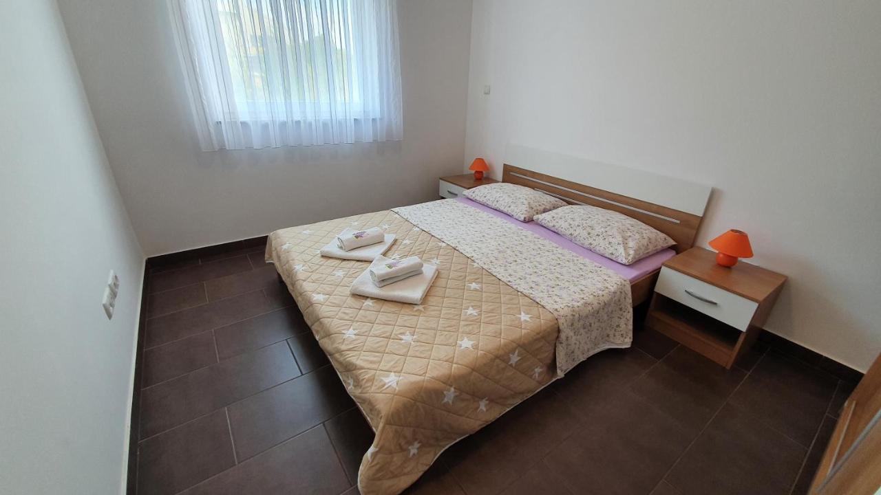 Apartments Augustin Đảo Pag Ngoại thất bức ảnh