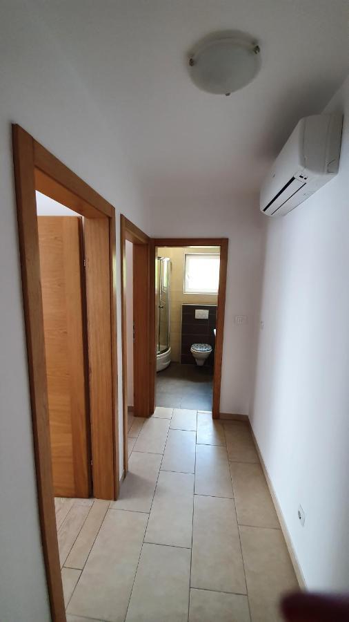 Apartments Augustin Đảo Pag Ngoại thất bức ảnh