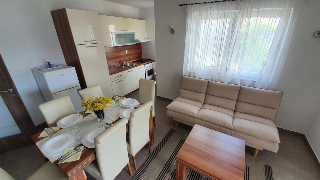 Apartments Augustin Đảo Pag Ngoại thất bức ảnh