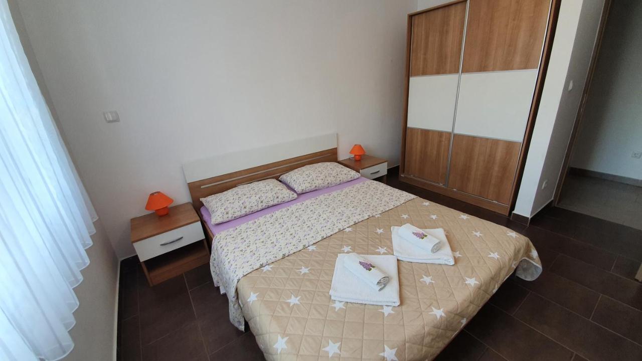 Apartments Augustin Đảo Pag Ngoại thất bức ảnh
