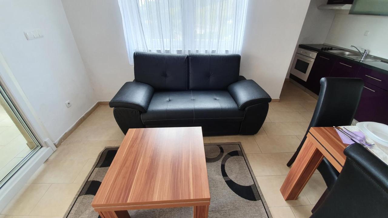 Apartments Augustin Đảo Pag Ngoại thất bức ảnh